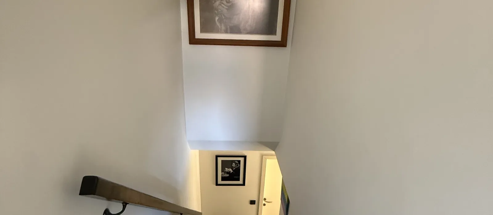 1773927122-trap naar 2e